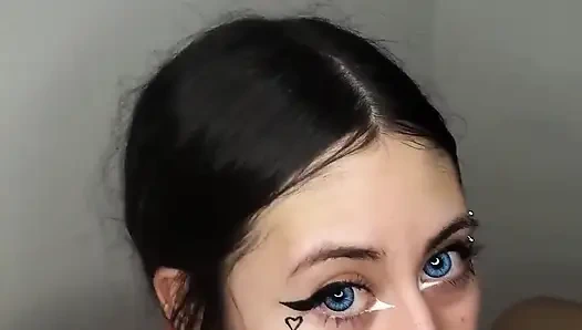 Aku nyepong kontol pacarku sampai dia crot di toketku - blowjob amatir dan crot sperma