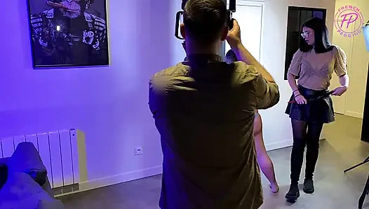 Französisches pegging - BTS-subscriber casting: Interview, Peitsche, CBT & Fußanbetung
