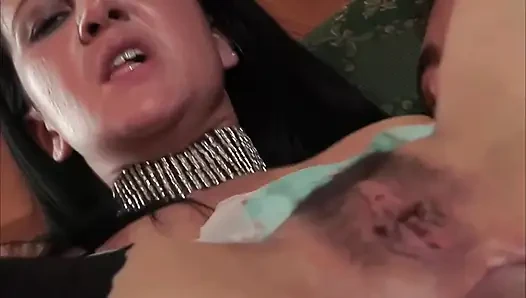 Bu İtalyan MILF Için Güzel Sert Bir Penis Ile Anal Deneyim