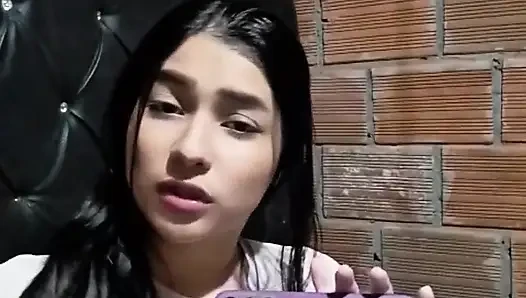 Yuliethgomez mencuri panggung dengan tenggorokan mentah-mentah