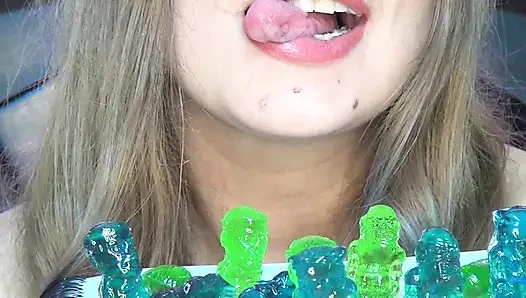 Incredible! I Swallowed Big Monsters!!