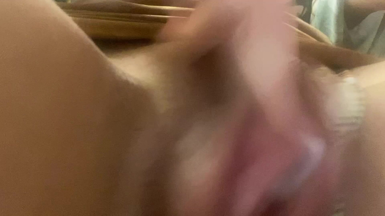 Rubbing clit fast