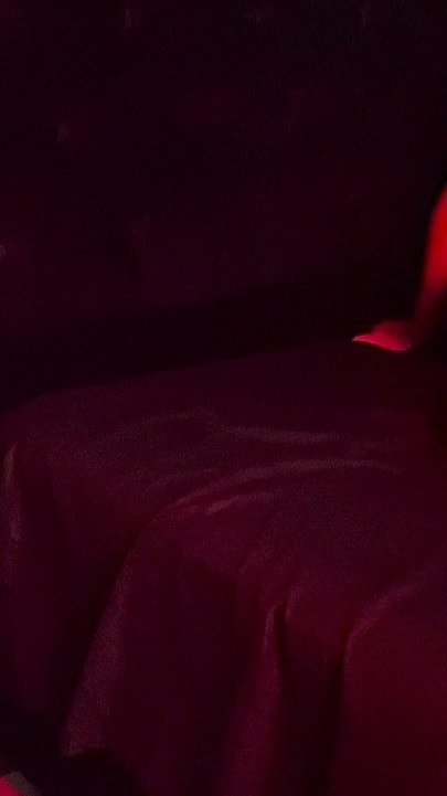 Crede că nu e nimeni acasă și urcă deasupra