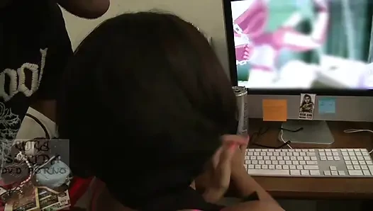 Computer Nerd Vanessa Leon Takes A Break From Blogging To Bang