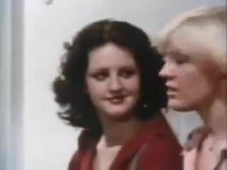 Доктор кончает