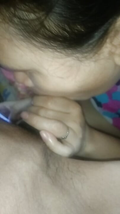 Pidiendo que me la chupe