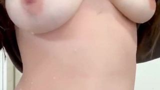 Mi novia sabrosa leche tetas