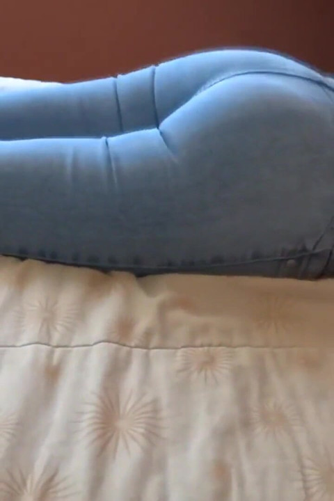 Minha esposa me faz corno com o enteado da melhor amiga, punhetas mútuas, gozada na bunda bonita dela