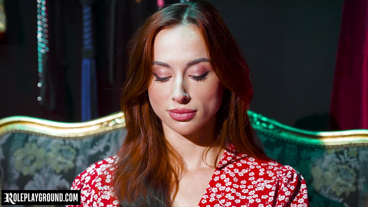 Audrey Reid es una puta sumisa para una polla larga y dura