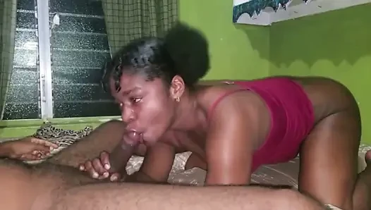Sepong kontol sampai tenggorokan sampai tenggorokan