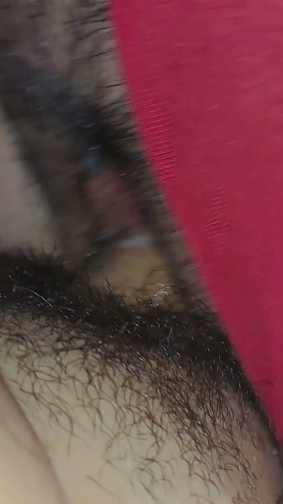 Xxx Desi，我們的繼妹看電視時給我看她的屁股 2 | 短片 1