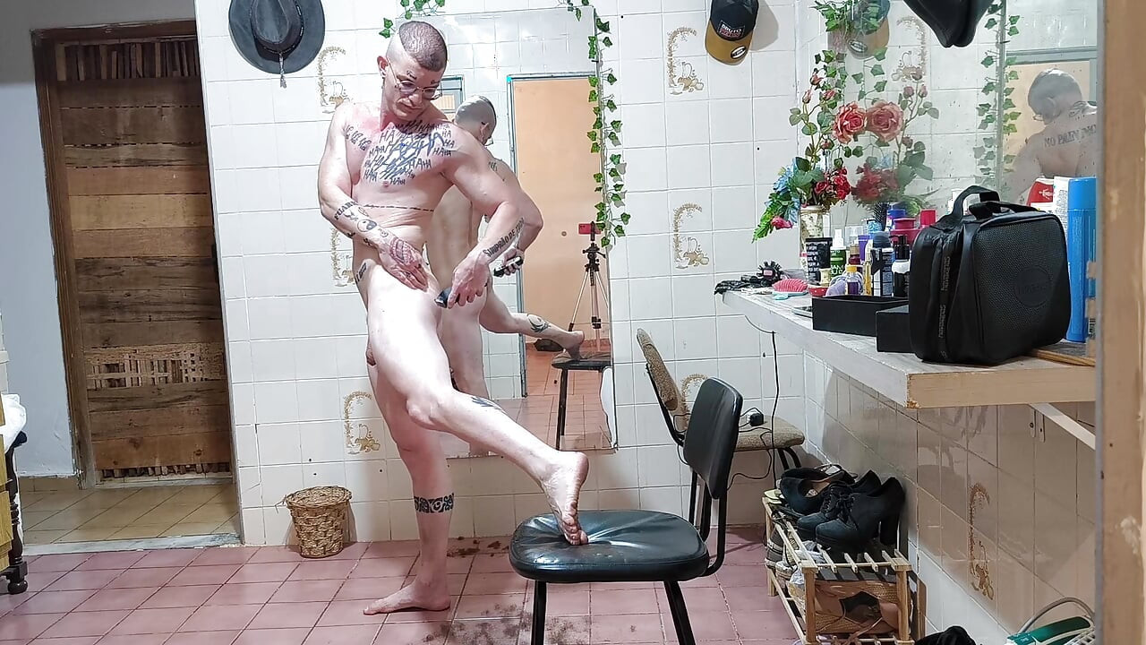 depilando anus e penis
