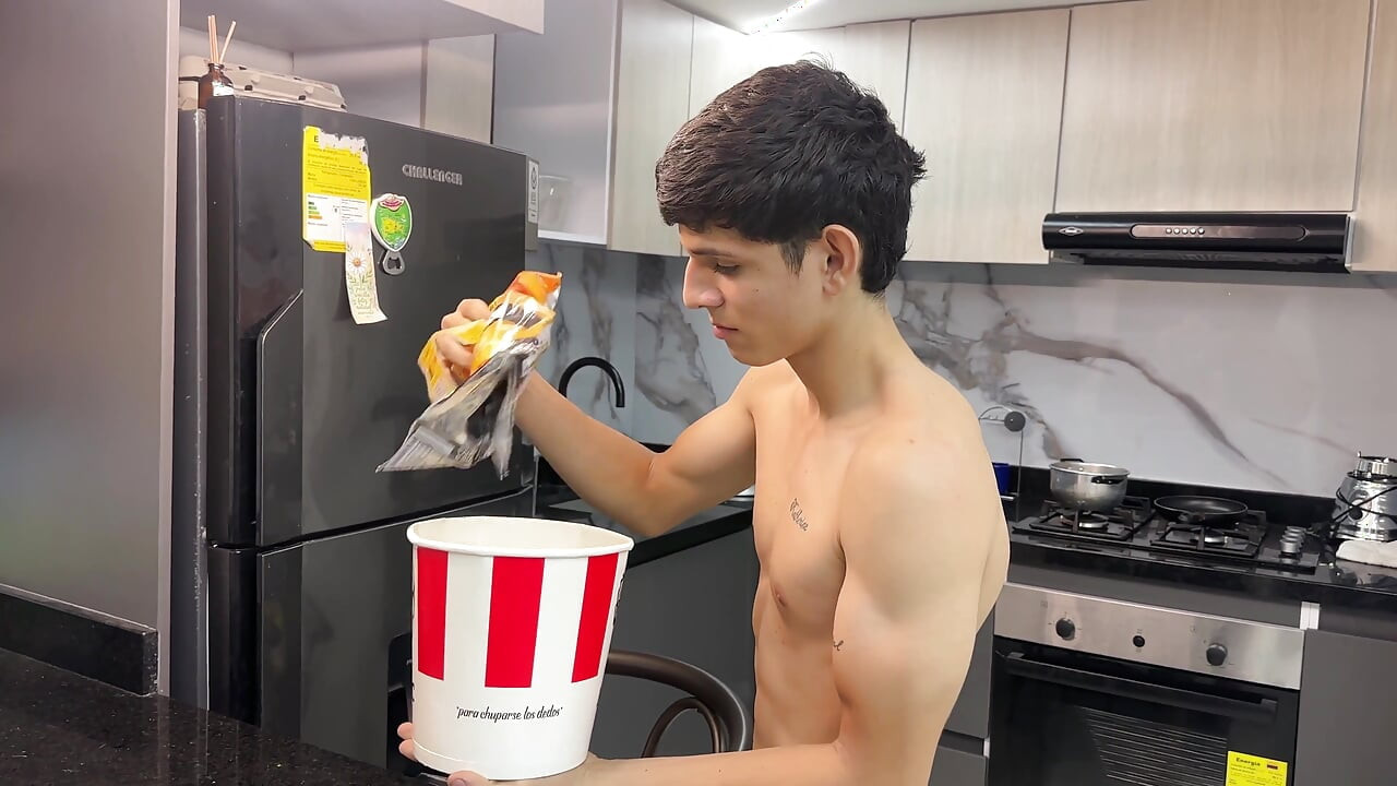 Horny Friend Put His Rich Cock Inside the Fries for His Sexy Latina Friend. Ends in Real Homemade Sex