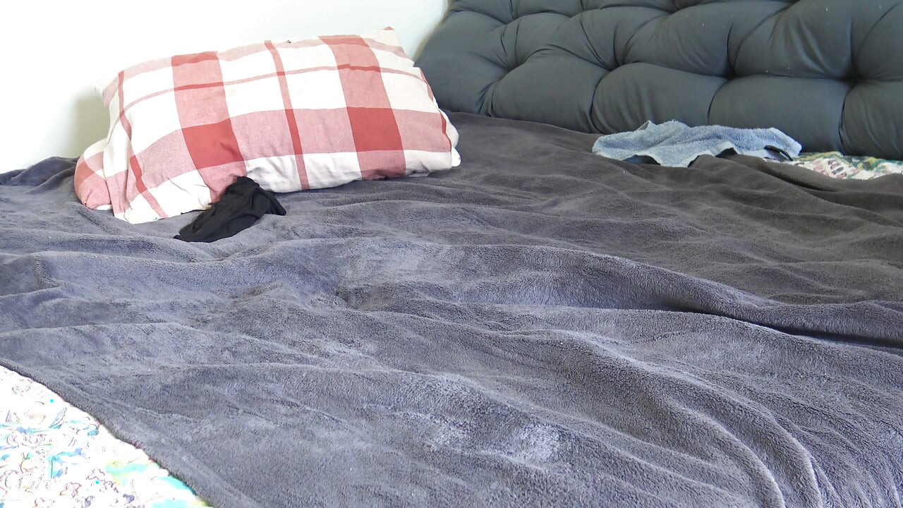 Pasierb po raz pierwszy zaczyna płakać po seksie ze swoją macochą