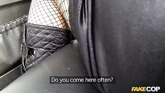 День тренировки: рыжая проститутка зарабатывает себе незаконный бонус