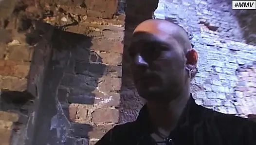 Die Umstellung auf deutsches BDSM