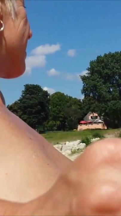 Im Urlaub Milf Dicke Titten | Clip 1