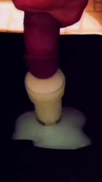 I milk my dick until a cup of cum comes out, someone wants my delicious hot milk