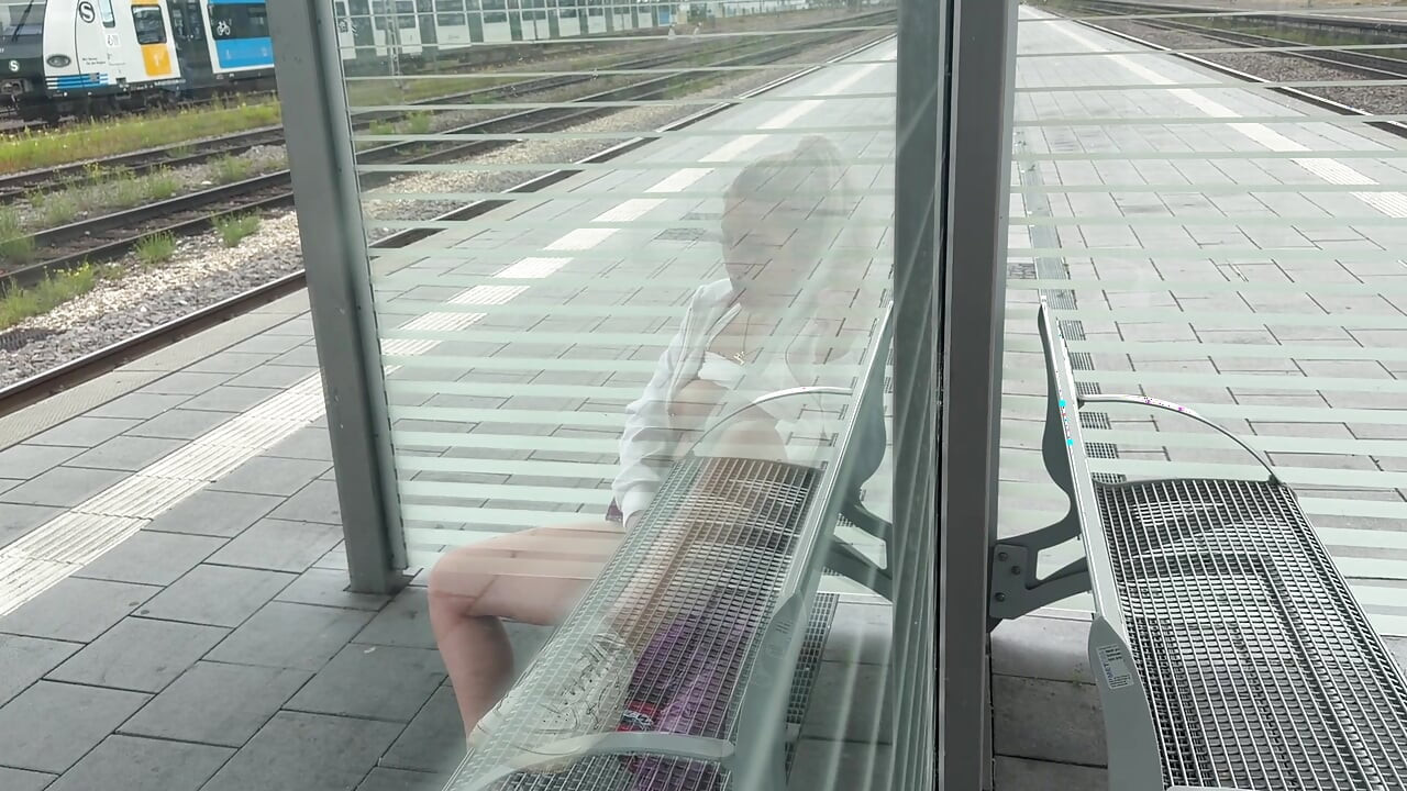 Horny slut makes it on the train track
