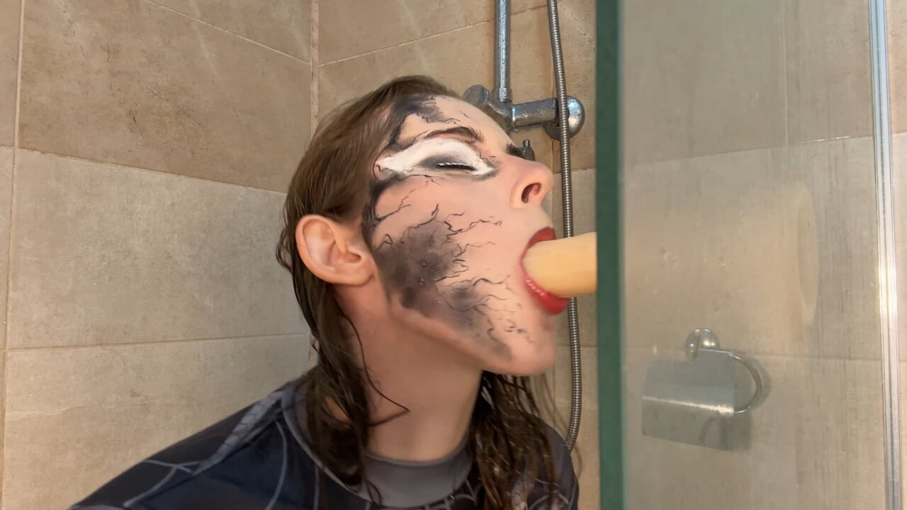 Venom Fishnet Pixie Shower - Legs Tease to Wall Toy Fun