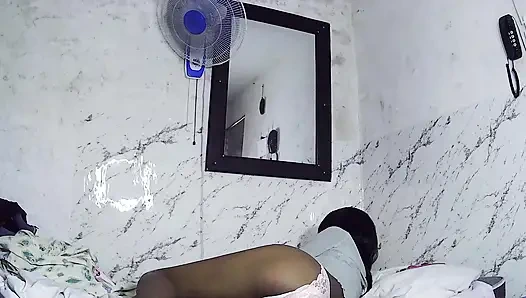 Симпатичная очень сексуальная девушка