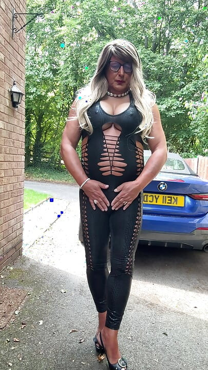 Sexy Crossdresser kellycd2022 in black pvc catsuit and heels