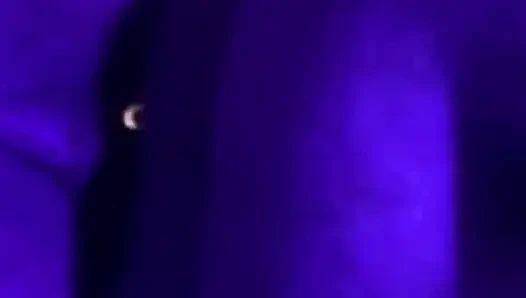 Zoey portland dientot habis-habisan sama kontol besar di klub malam