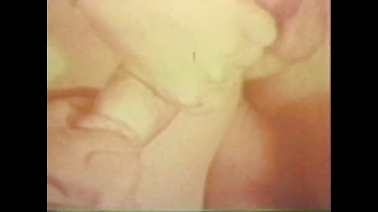 Lezbijke jebu muškarca