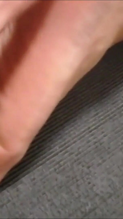 スポーツトレーニング後のエロい妻 | クリップ 1