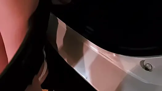 Seks berisiko banget di garasi sama abang tirinya yang lagi sange dada deville