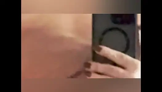 Pasangan cantik berhubungan seks