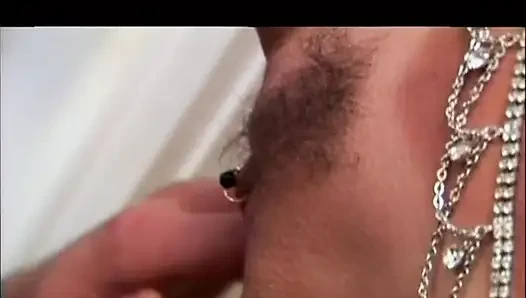 Mükemmel vücutlu süper ateşli genç esmer sert seksi seviyor