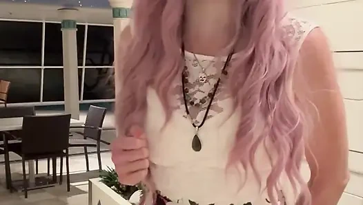 Это извращенка