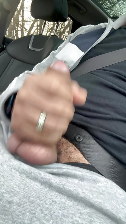 Dečki iz kamiona vole gledati kako svršavam