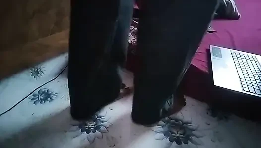 Dizüstü bilgisayar ve aynı zamanda googye ile çalışma