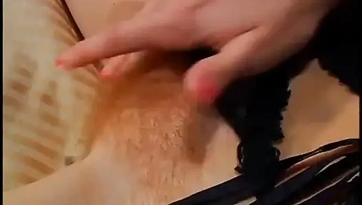 Redhair kızıl kıllı amcık yalıyor sikişiyor