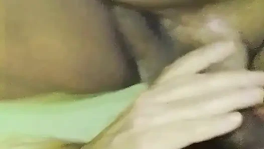 С огромной попой он в итоге занялся сексом.