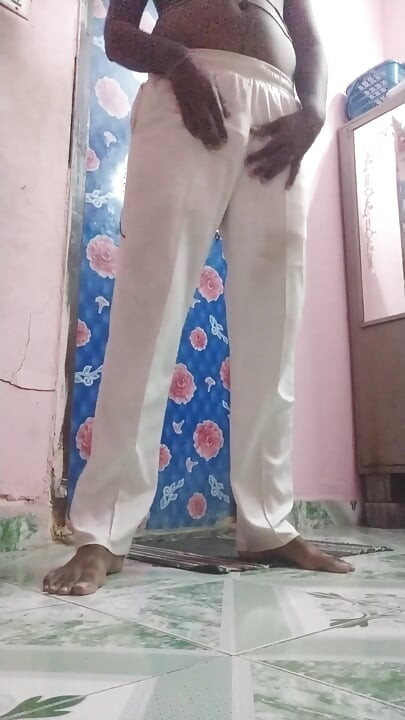 Tamil10inchesbbc seksi poshak parivartan satr
