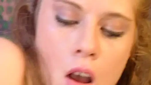 Euro-teen nimmt zwei schwänze