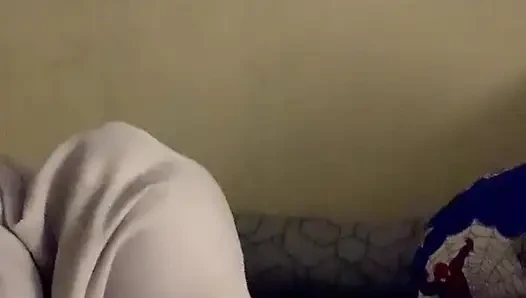 Sessizce üvey kız kardeşimin yarağını sikiyorum