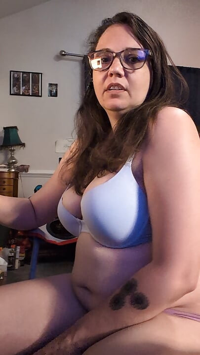 Horny milf squirting while working