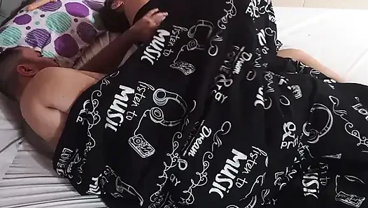 Sevgilim bana bir video çekiyor.