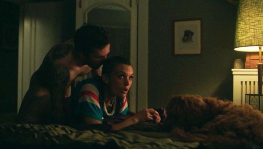 Scena seksu Frankie Shaw z „smilf” na scandalplanet.com
