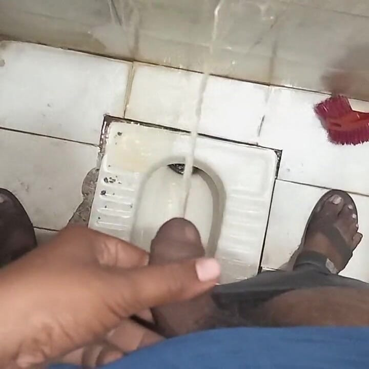 インドの少年の妻のオフィスルームと舐めるアソコ