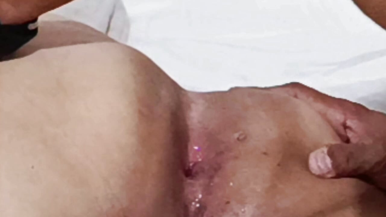 Adik ipar miang saya memancut ke dalam bilik saya semasa cuckold keluar dan meminta saya mengisi pantatnya dengan air mani