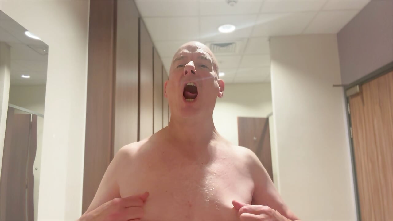 Daddy Cum Pig nännileikit kuntosalilla