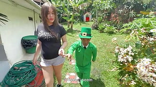 Saya memberikan kongkek yang kaya dengan elf pemalu yang malu sebagai pertukaran untuk hajat yang baik, akhirnya memberikan saya kongkek terbaik