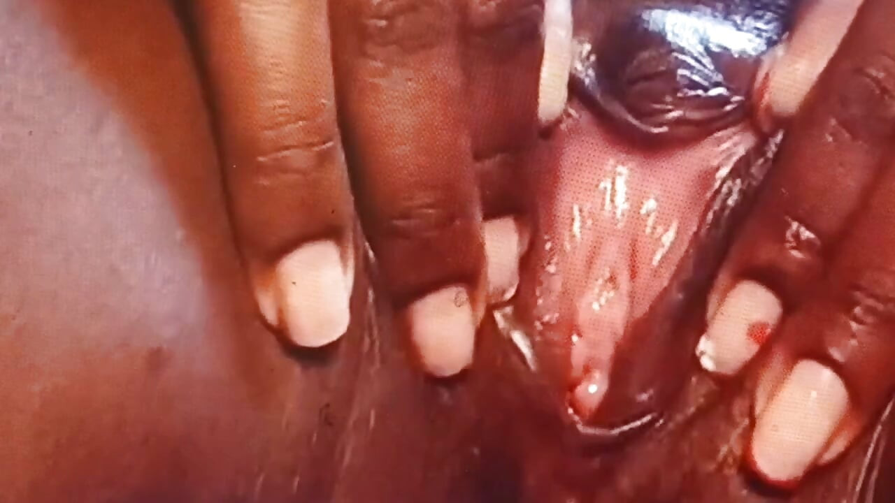 ブルンジ人女性のオナニー