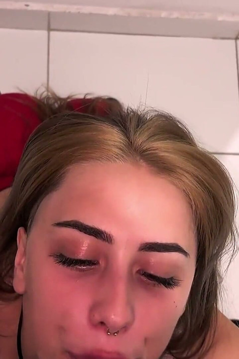 Gagging Beauty - Extreme Sloppy Deepthroat Facefuck