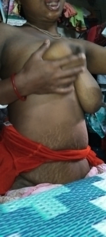 Hot mom milky boobs